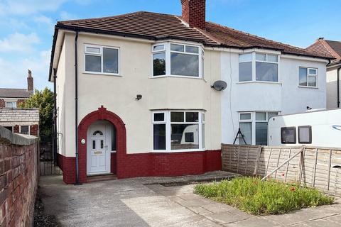 3 bed property, in Arnside Road, £190,000