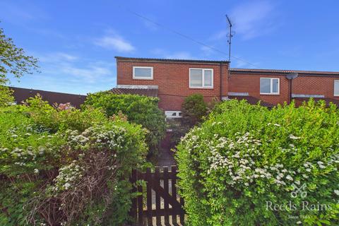 3 bed property, in Thistlecroft, £125,000