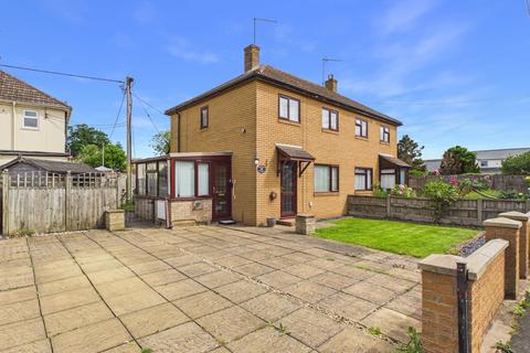2 bed property, in Porter Street, £205,000