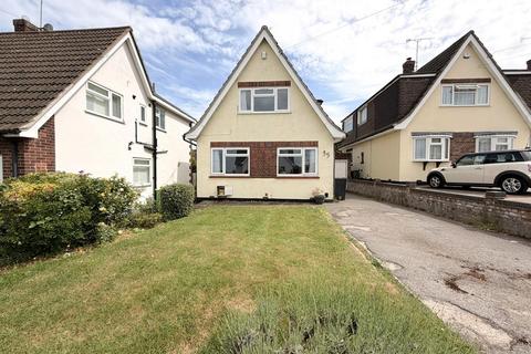 2 bed property, in Highmead, £350,000