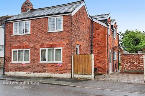3 bed property, in Middlewich CW10, £220,000