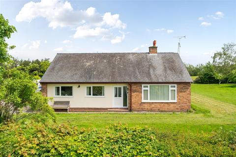 3 bed property, in Halton, £380,000