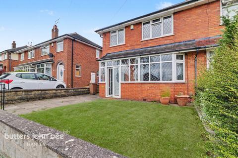 3 bed property, in Courtway Drive, £112,000