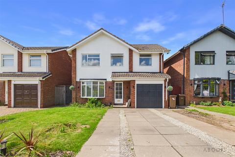 4 bed property, in Sparrow Close, £425,000