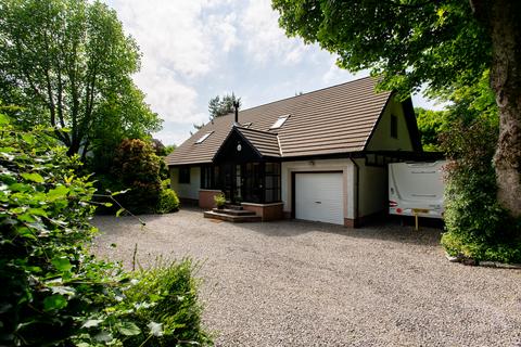 5 bed property, in 26 Park Road, £535,000