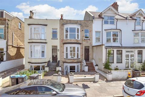 2 bed property, in Godwin Road, £110,000