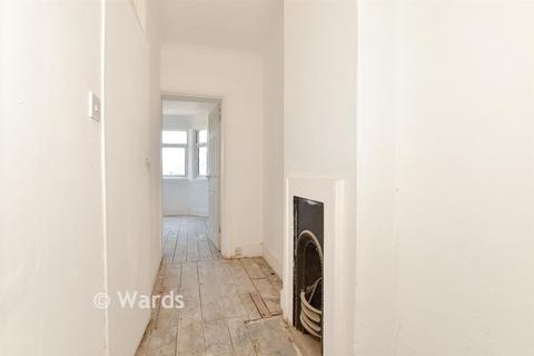 2 bed property, in Godwin Road, £110,000