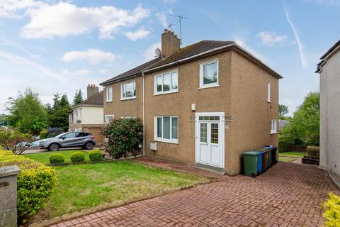 3 bed property, in Hallydown Drive, £265,000