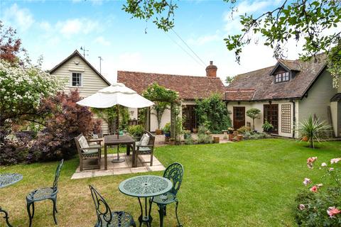 3 bed property, in New Road, £1,250,000