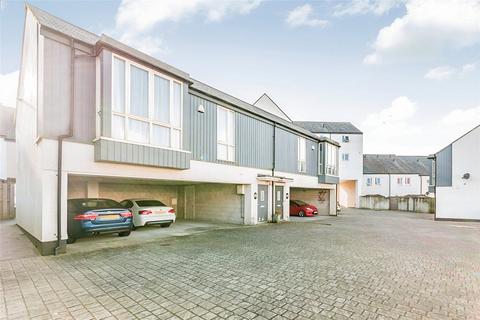 1 bed property, in Kerrier Way, £134,950