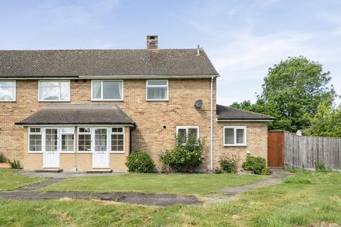 3 bed property, in Hampden Road, £435,000