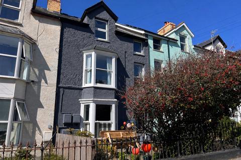 1 bed property, in Cliff Terrace, £85,000