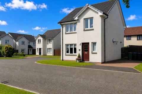 3 bed property, in 2 Queich Court, £250,000