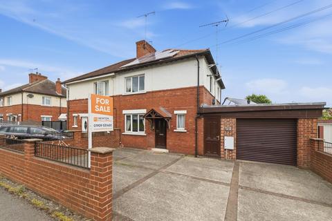 3 bed property, in Mary Street, £165,000