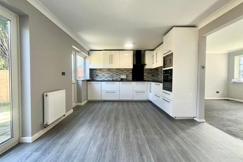 3 bed property, in Ridley Close, £299,000