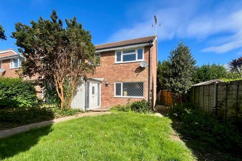 3 bed property, in Ridley Close, £299,000