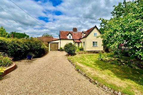 5 bed property, in Common Road, £400,000