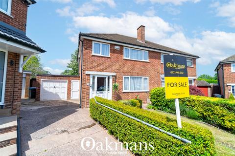 3 bed property, in Plymouth Close, £280,000