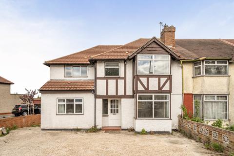 5 bed property, in Allenby Road, £675,000