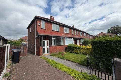 2 bed property, in Dyserth Grove, £200,000