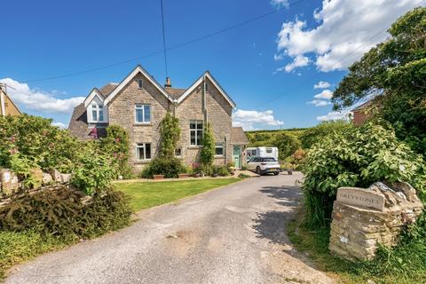 4 bed property, in The Hyde, £995,000