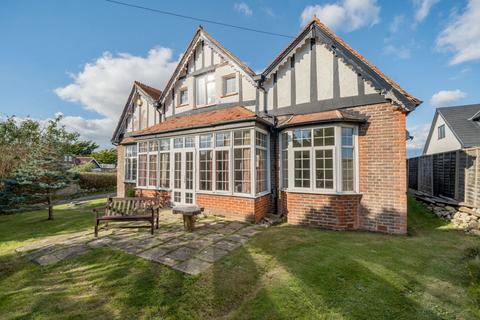 4 bed property, in West Street, £617,500