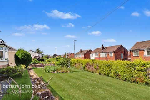 2 bed property, in Astbury Lane Ends, £375,000