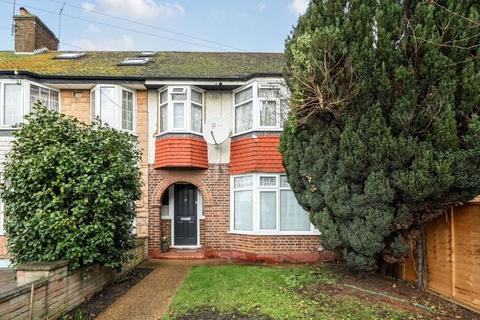 3 bed property, in Cloister Road, £550,000