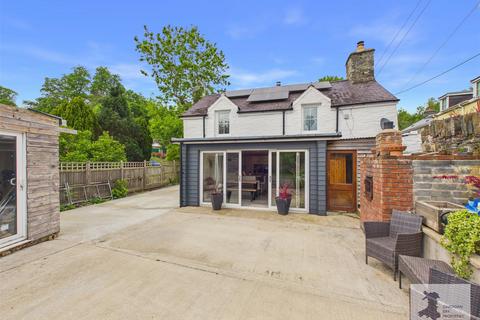 4 bed property, in Adam Street, £349,950