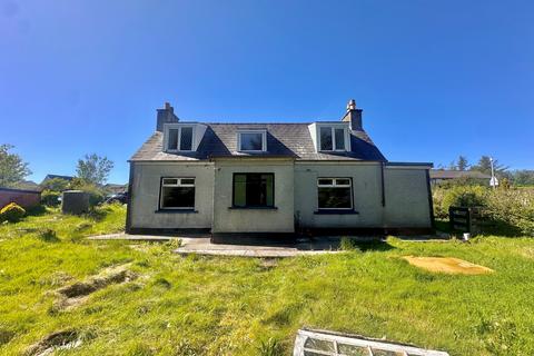 4 bed property, in Bakers Road, £150,000