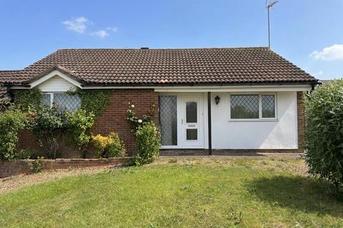 2 bed property, in Arrendene Road, £290,000