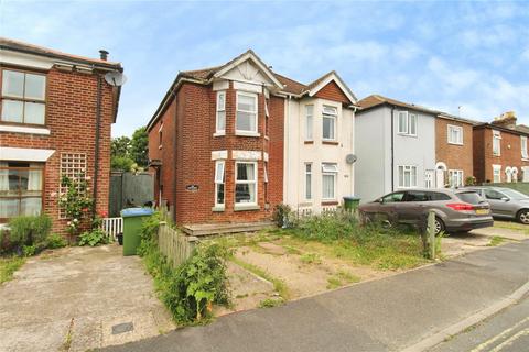 3 bed property, in Shirley Park Road, £270,000