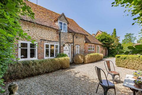 4 bed property, in Church Street, £775,000