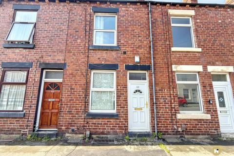 2 bed property, in Gordon Street, £125,000