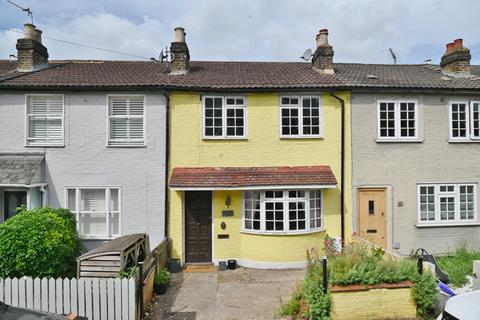 3 bed property, in Lion Road, £689,950
