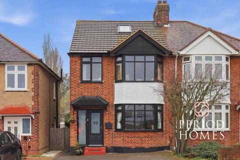 4 bed property, in Mascalls Lane, £525,000