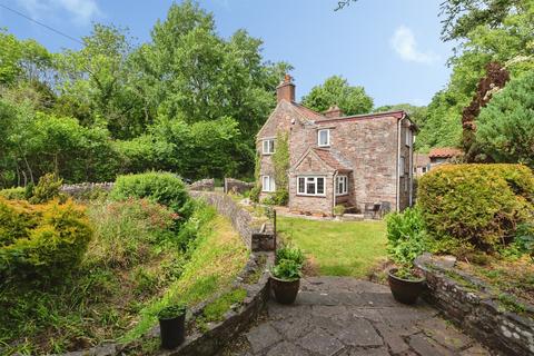 4 bed property, in Golden Valley, £630,000
