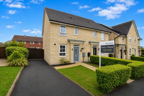 3 bed property, in Shopwood Way, £290,000