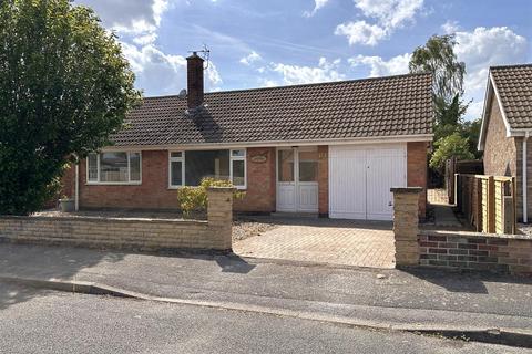 2 bed property, in Redlands, £230,000