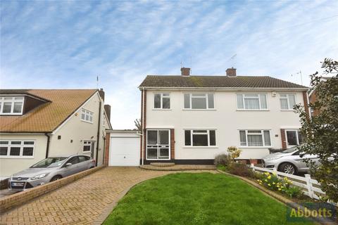 3 bed property, in Wyburns Avenue, £400,000