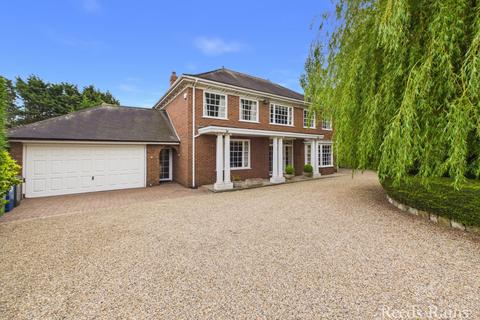 4 bed property, in The Fairway, £1,500,000