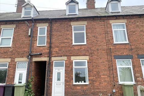 3 bed property, in Parkway, £140,000