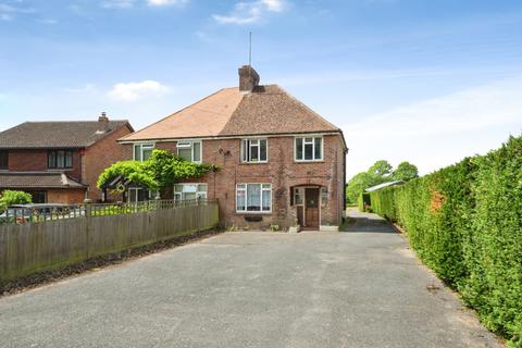 3 bed property, in London Road, £350,000
