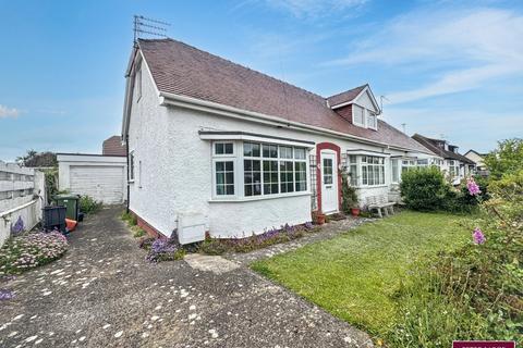 4 bed property, in Warren Drive, £190,000