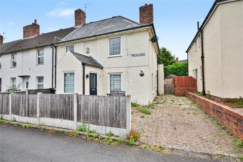 3 bed property, in Mayfield Road, £250,000