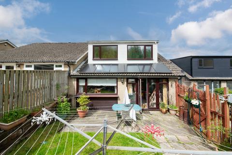 5 bed property, in Wellington Road, £265,000
