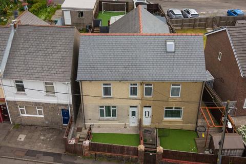 3 bed property, in Herberts Road, £260,000