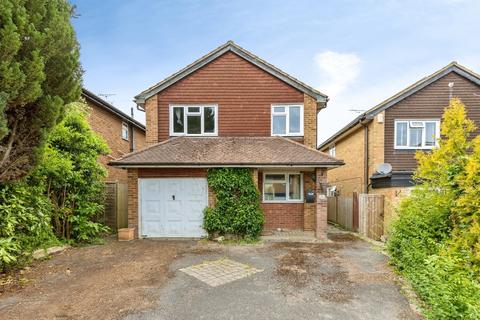 4 bed property, in Payne Close, £450,000