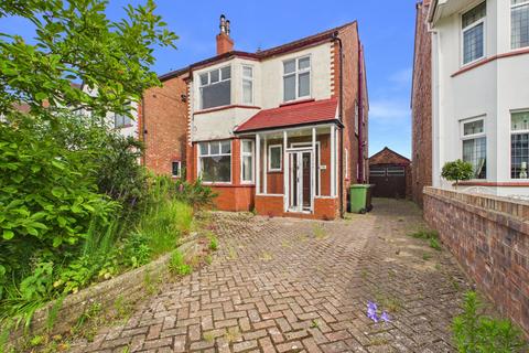 3 bed property, in Beresford Drive, £230,000