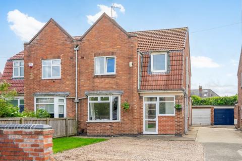 3 bed property, in Byland Avenue, £350,000
